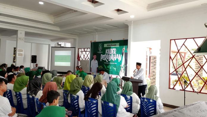 Sekolah Kader Perubahan PKB Sulut, Weny Gaib Siapkan Pemimpin Masa Depan
