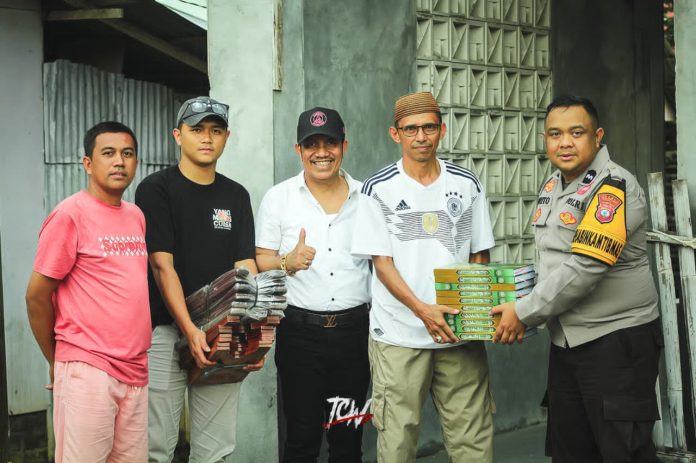 Tebar Cahaya Ilahi, Polres Kotamobagu Bagikan Al-Qur’an untuk Masyarakat