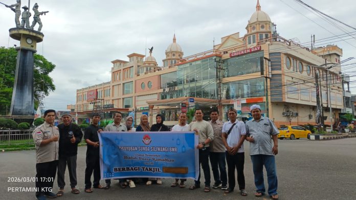 Paguyuban Sunda Siliwangi BMR Bagi Takjil Hingga Buka Puasa Bersama