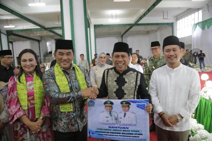 Walikota Weny Gaib Sambut Gubernur Yulius Selvanus Safari Ramadhan di Masjid Agung Baitul Makmur