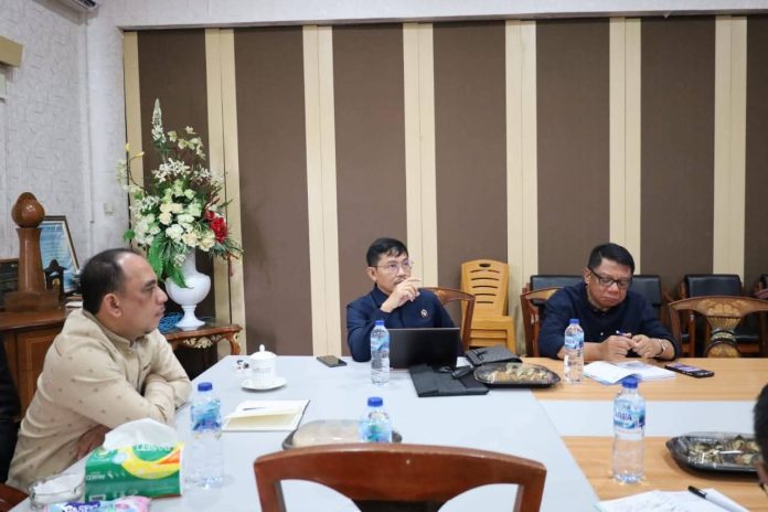 Sinkronisasi Program Pusat-Daerah Diperkuat, Bupati Bolmong Terima Stafsus Kemenko PM