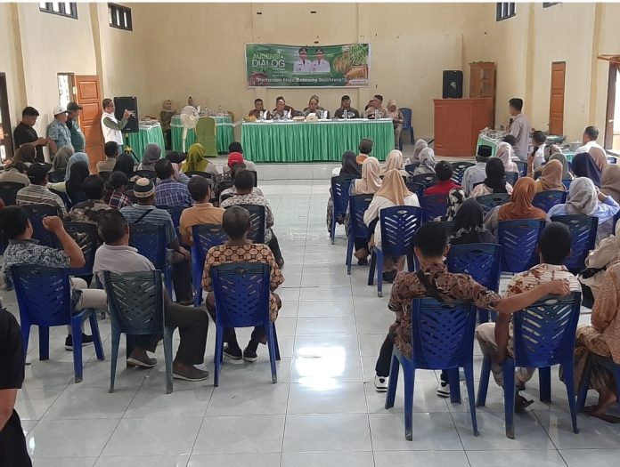 Serap Aspirasi Petani Bilalang, Bupati Yusra Alhabsyi Tegaskan Kebijakan Harus Berpihak Sektor Pertanian