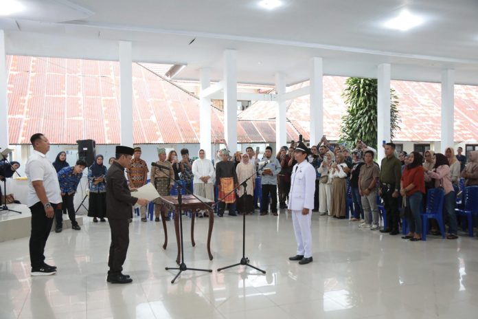Junaidi Simbala Resmi Jabat Pj Sangadi Moyag Tampoan, Wali Kota Tekankan Pelayanan dan Persatuan Warga
