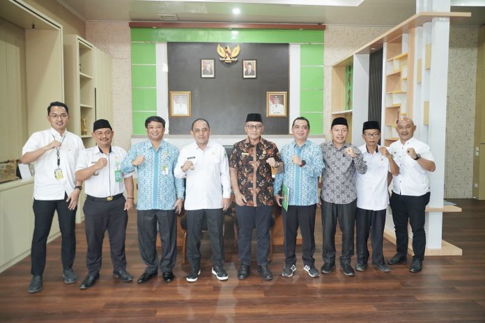 Audiens Pemkab Bolmong dan Kemenag Bahas Hibah Lahan untuk Pembangunan MIN 2