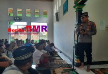 Jumat Keliling, Kapolres AKBP Abdul Kholik Pererat Sinergi Polri dan Masyarakat di Desa Otam Jumat Keliling, Kapolres AKBP Abdul Kholik Pererat Sinergi Polri dan Masyarakat di Desa Otam