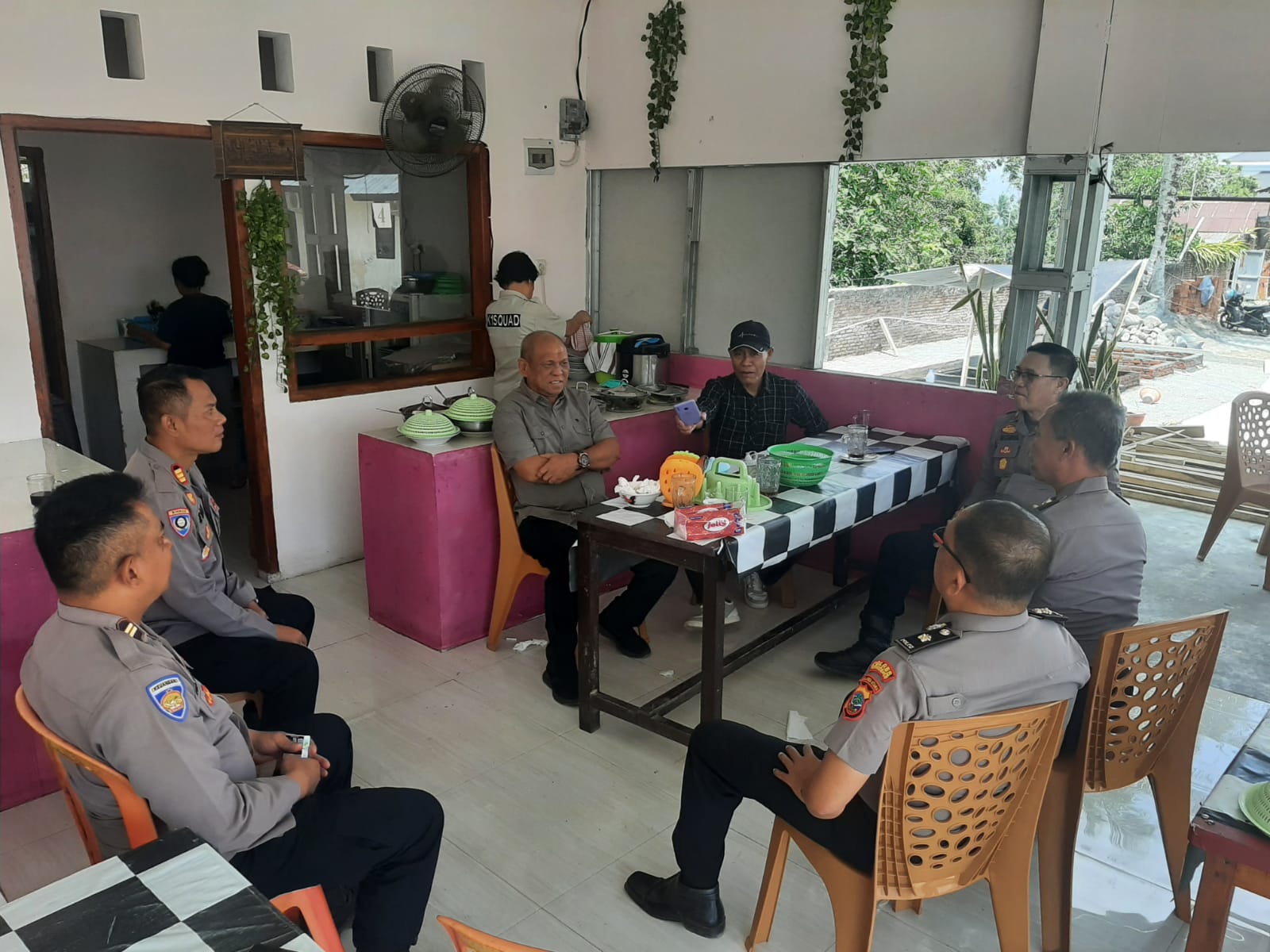 Waka Polres Kotamobagu Ngopi Bareng Purnawirawan, Bahas Penguatan dan Kamtibmas