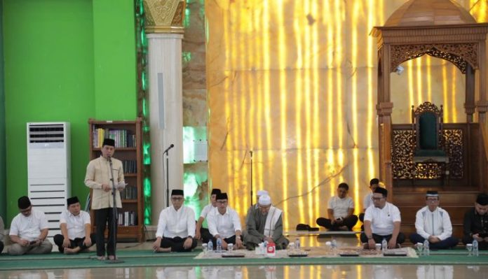 Doa Bersama di Masjid Agung Baitul Makmur, Wali Kota Kotamobagu Ajak Warga Kenang Jasa Pahlawan